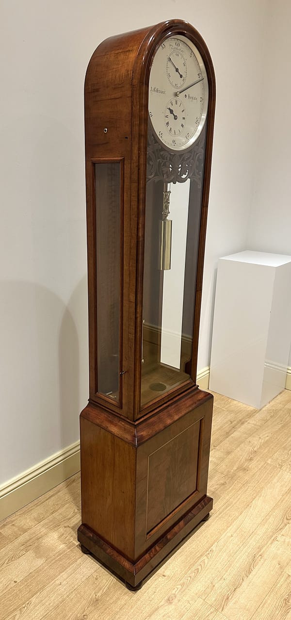 victorian-mahogany-floorstanding-regulator-longcase -clock-side image of the side view of a fine quality mahogany regulator longcase clock showing the glazed sides.