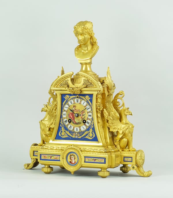 french-paris-ormolu-mantel-clock-main-side Showroom image of the french mantel clock at an angle