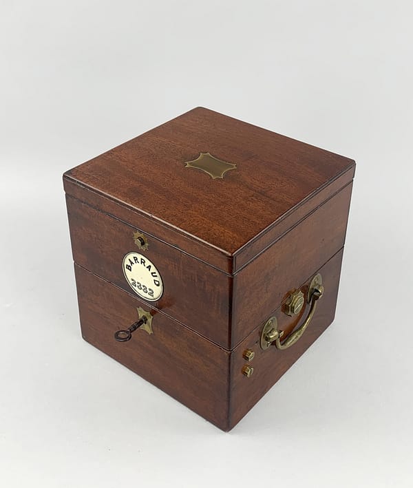 barraud-marine-chronometer-box An image of the mahogany cased marine chronometer circa 1850.