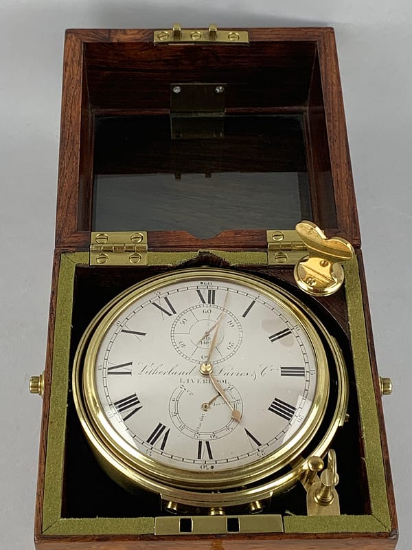 litherland-davies-liverpool-marine-chronometer-dial Image of the silvered brass dial with goldplated hands and antique marine chronometer tipsy key