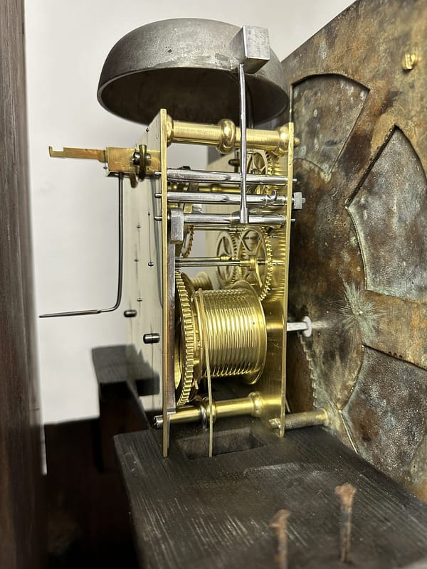 mason-bawtry-georgian-oak-brass-dial-longcase-grandfather-clock-movement A detailed image of the Mason of Bawtry longcase clock movement circa 1750