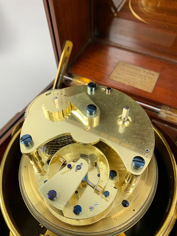 roskell-liverpool-eight-day-marine-chronometer-movement Image of the chronometer balance