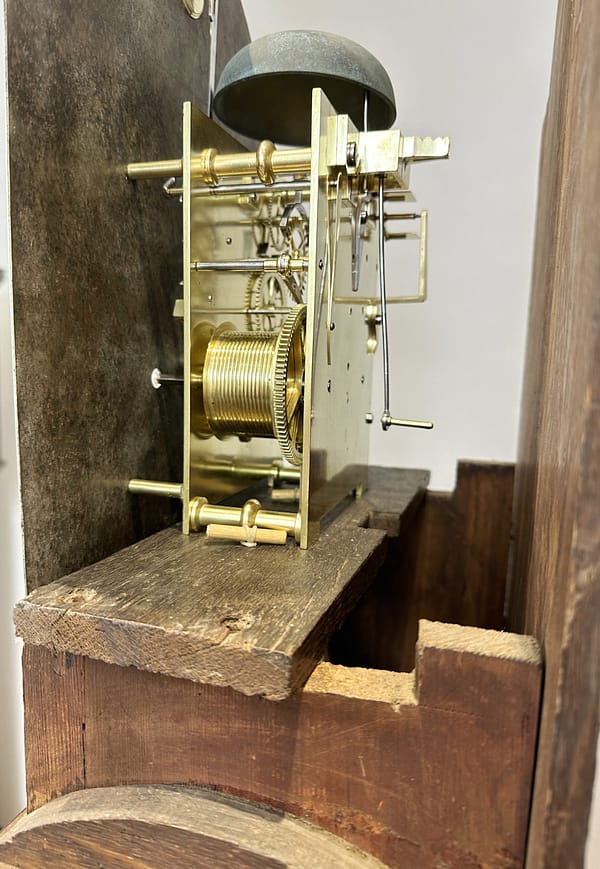 recordon-london-georgian-mahogany-longcase-grandfather-clock-movement side view image of the Recordon of london longcase clock moevement